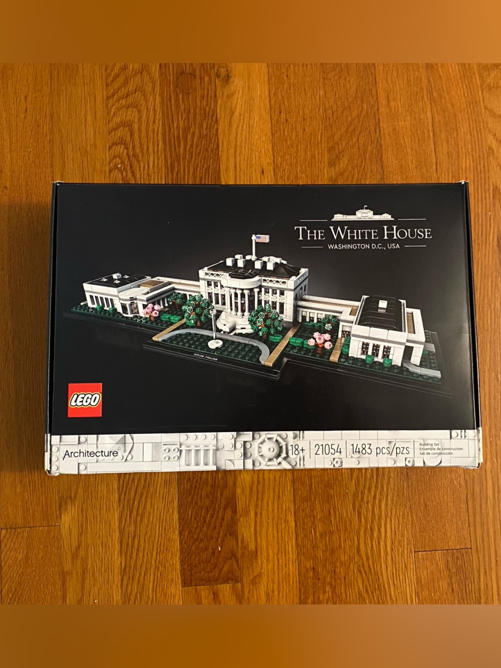 SOLD
LEGO White House Architecture Set - Black, White, Green